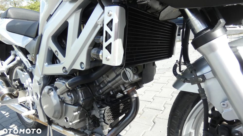 Suzuki SV - 17