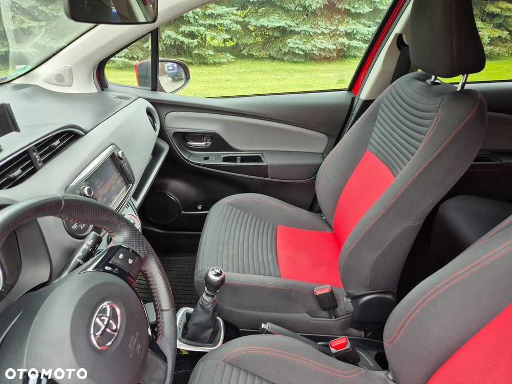 Toyota Yaris 1.33 VVT-i Lounge - 15
