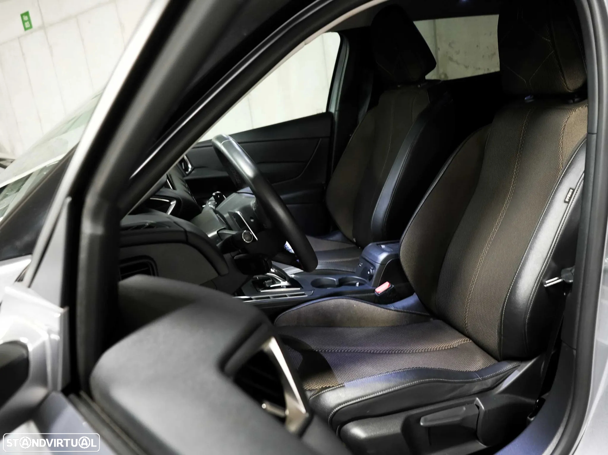 DS DS3 Crossback 1.5 BlueHDi Business EAT8 - 31
