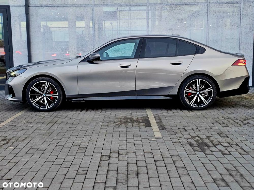 BMW Seria 5 520d xDrive mHEV - 3