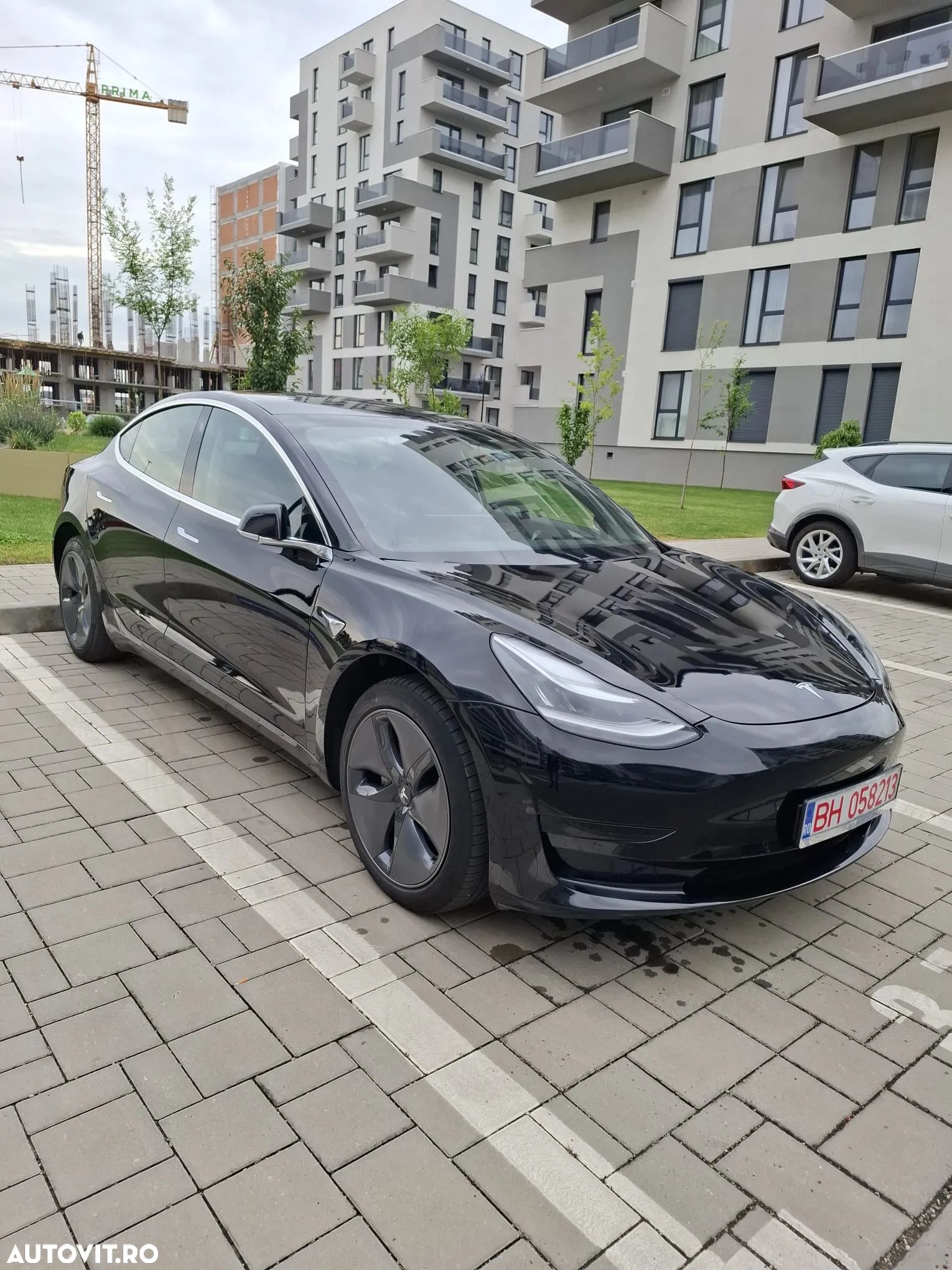 Tesla Model 3 - 1