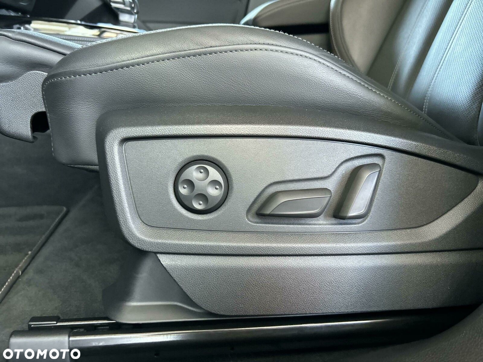 Audi SQ5 - 30