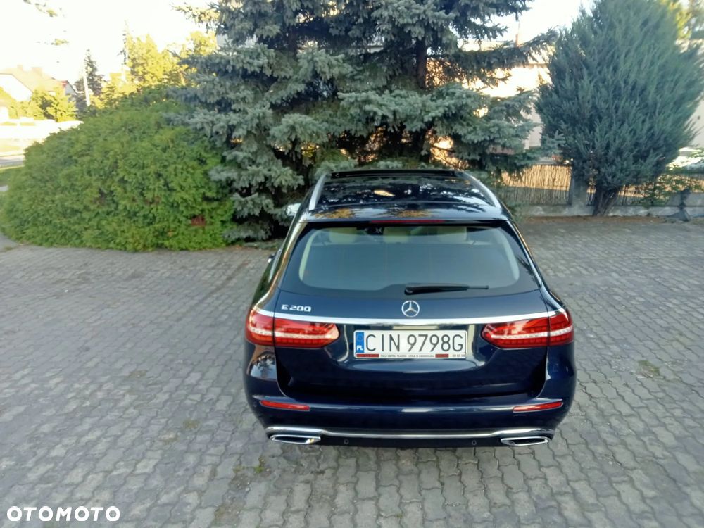 Mercedes-Benz Klasa E 200 T 9G-TRONIC Exclusive - 20