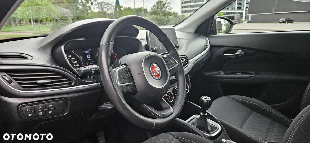 Fiat Tipo 1.4 16v Lounge EU6d - 10