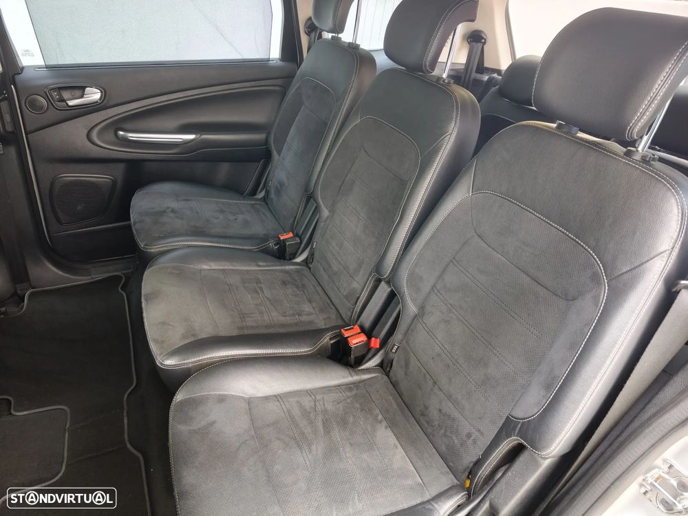 Ford S-Max 2.0 TDCi Titanium 7L - 16