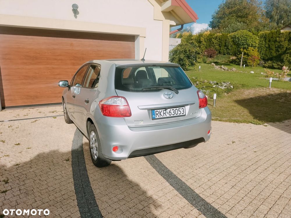 Toyota Auris - 8