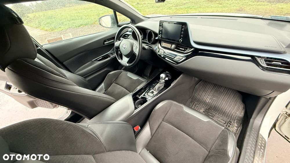 Toyota C-HR - 32