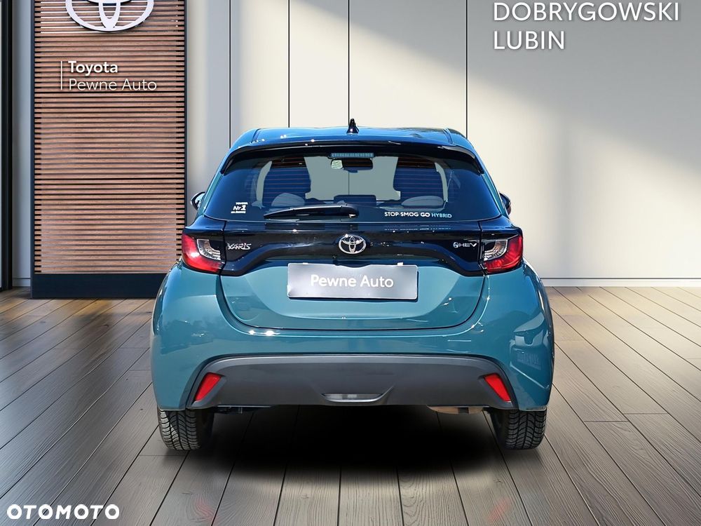 Toyota Yaris - 4