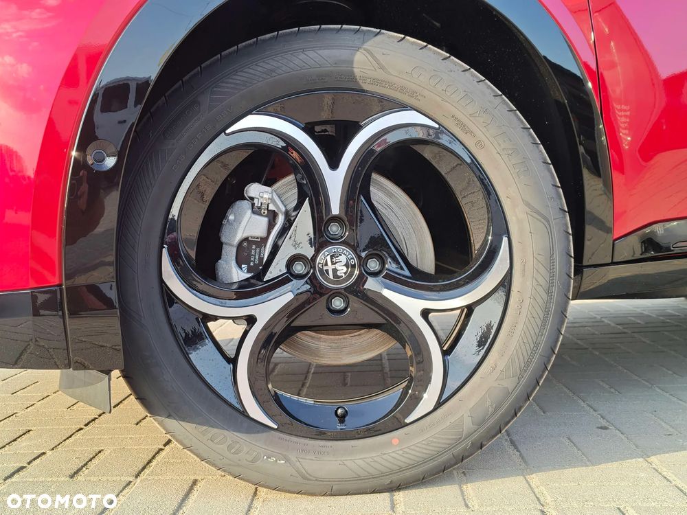 Alfa Romeo Junior 1.2 mHEV Ibrida Q4 eDCT - 10