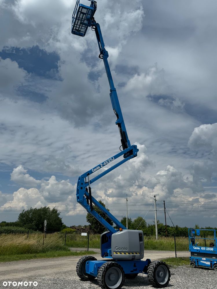 Genie Z45/25 4x4 silnik Deutz 16 metrów - 8