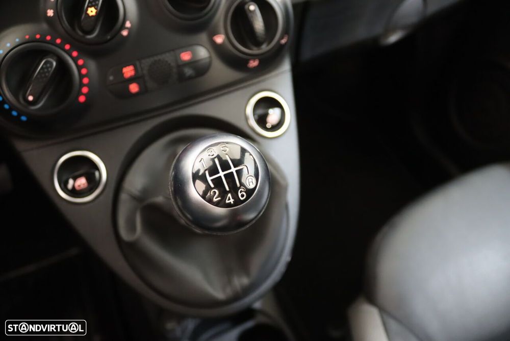 Fiat 500C 1.0 Hybrid Connect - 27
