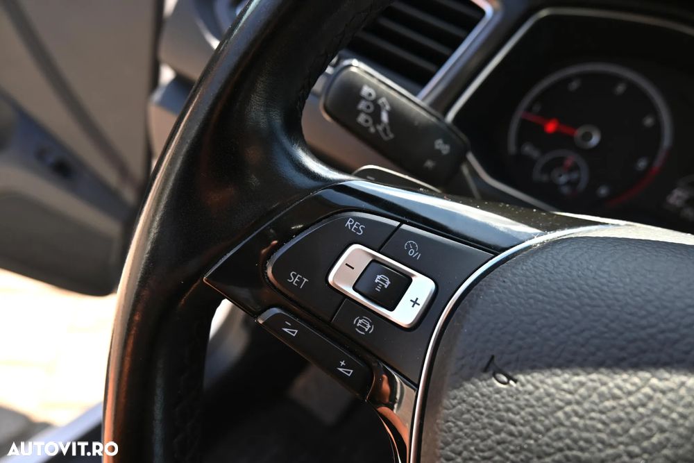 Volkswagen T-Roc 2.0 TDI SCR 4MOTION DSG Style - 22