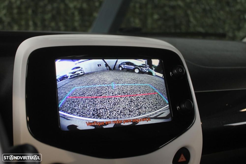 Peugeot 108 1.2 PureTech Allure - 17