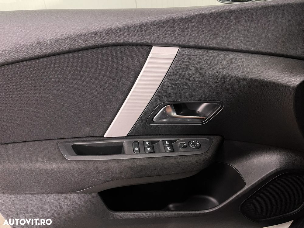 Citroën C4 PureTech 130 Stop&Start EAT8 FEEL - 28