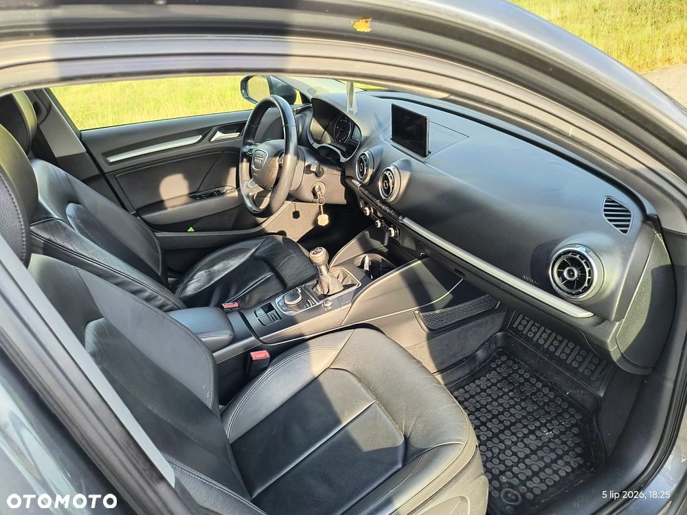 Audi A3 Sportback 1.6 TDI Ambiente - 8