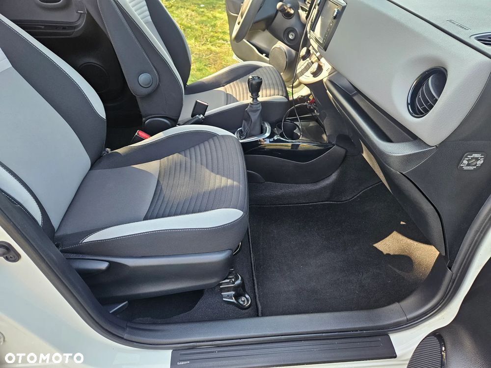 Toyota Yaris - 21