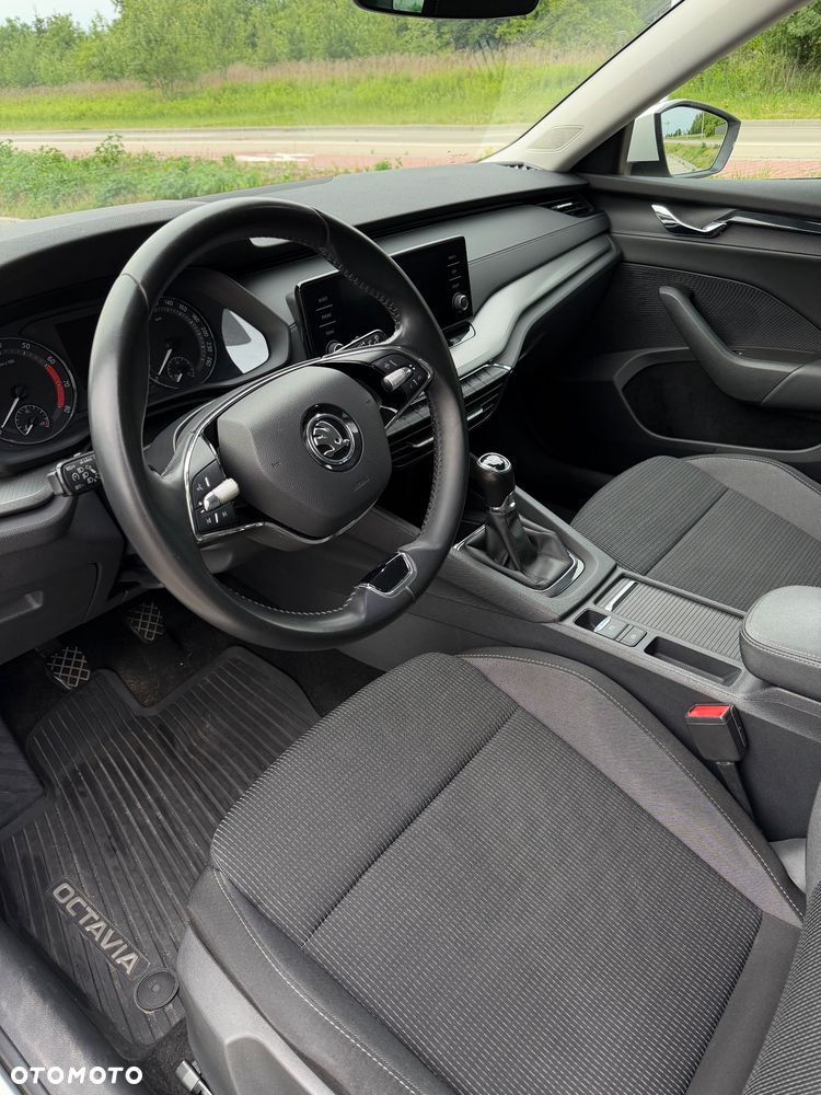 Skoda Octavia 1.5 TSI ACT Ambition - 6