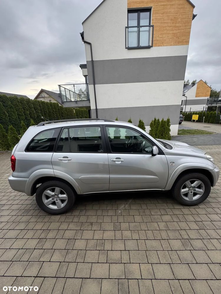Toyota RAV4 - 2