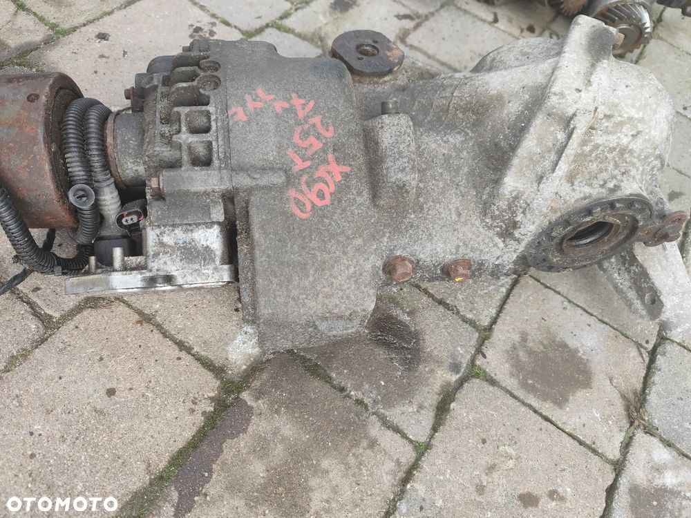 Most dyfer tył VOLVO XC90 I 2.5 B - 6