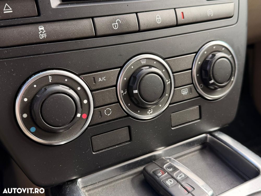 Land Rover Freelander 2.2 TD4 Dynamic - 22