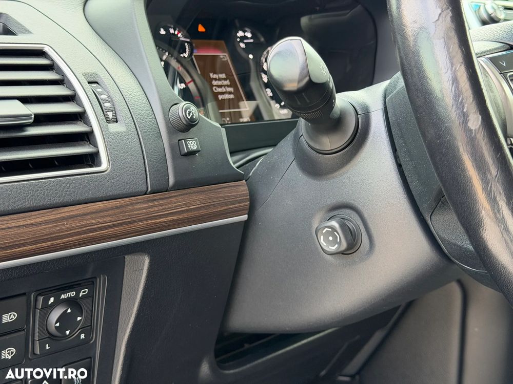 Toyota Land Cruiser 2.8l D-4D 204 CP A/T 7 locuri Luxury AVS - 19