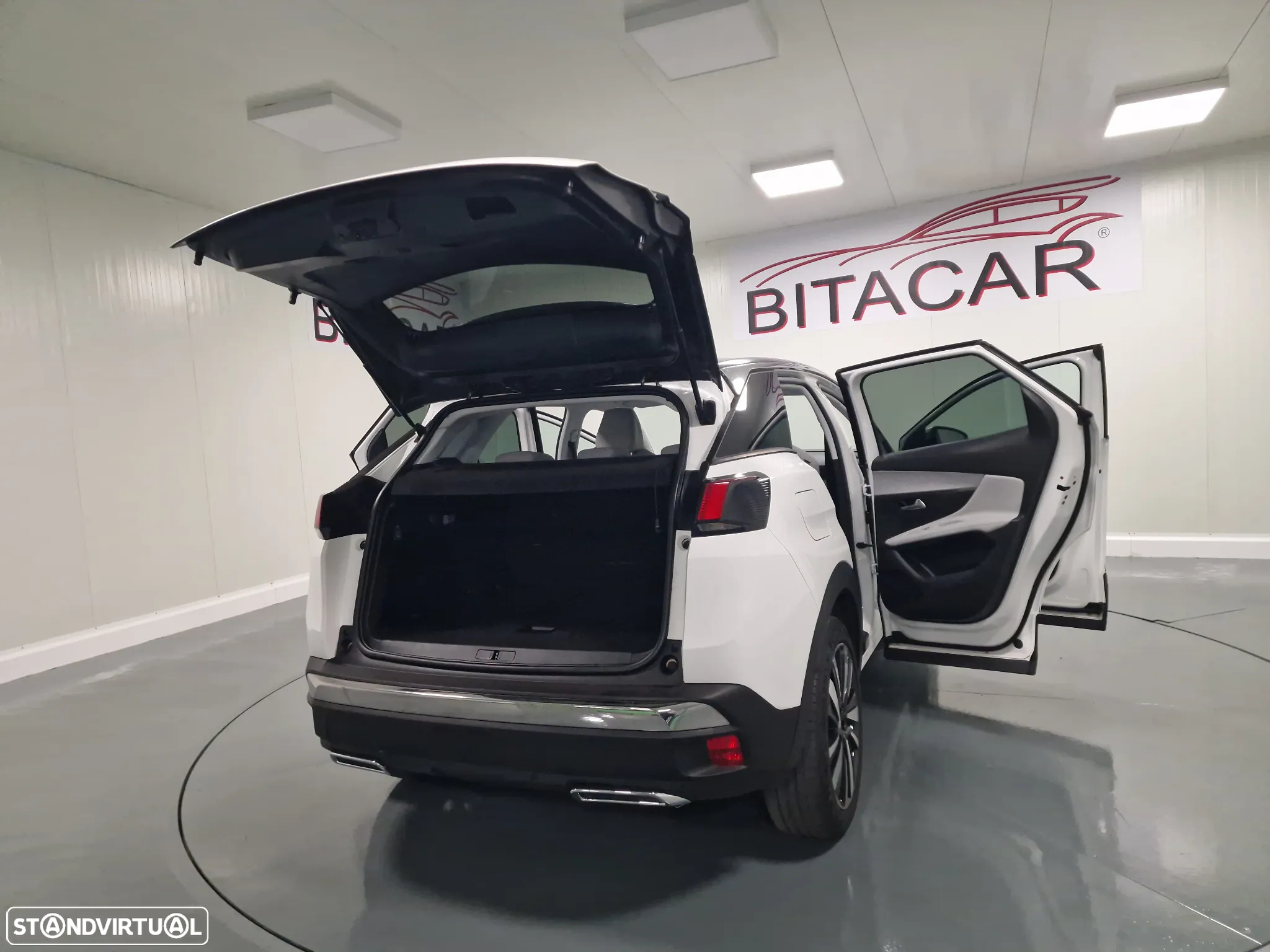 Peugeot 3008 1.5 BlueHDi Allure - 23