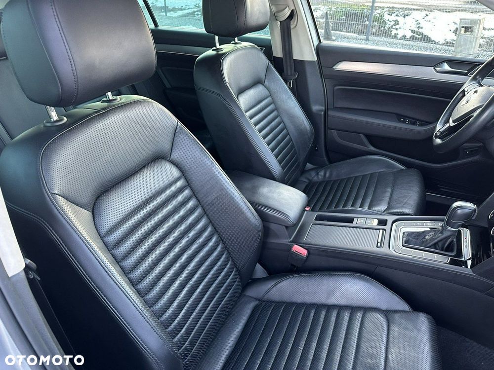 Volkswagen Passat Variant 2.0 TDI Bi-Turbo BMT 4Mot Highline DSG - 18