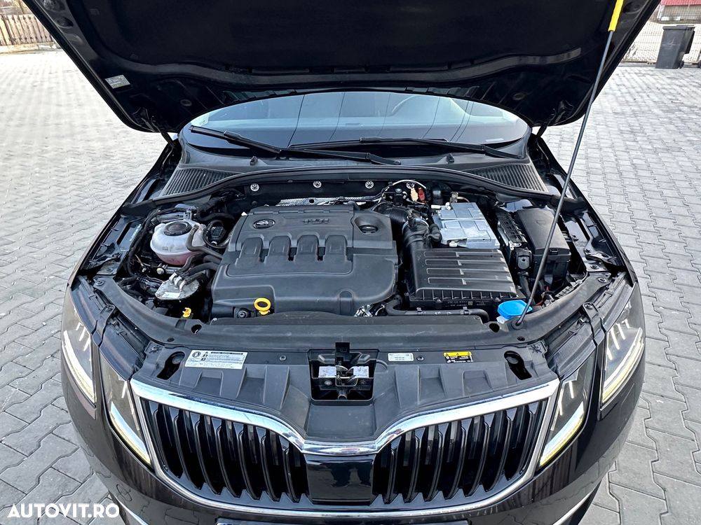 Skoda Octavia 2.0 TDI LAURIN & KLEMENT DSG - 23
