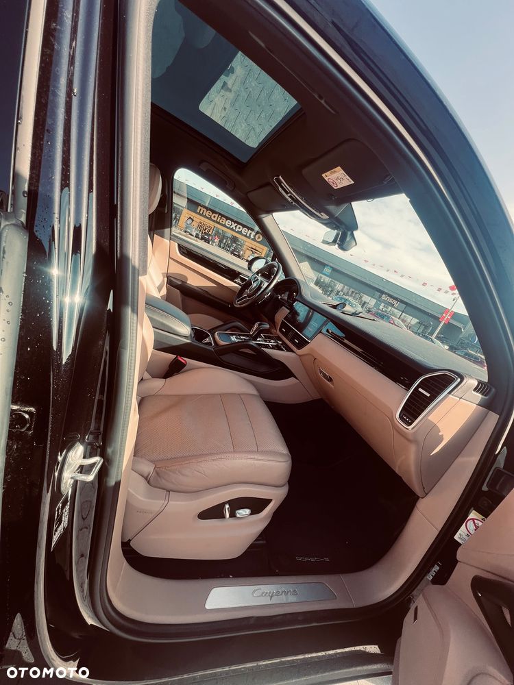Porsche Cayenne Platinum Edition - 8