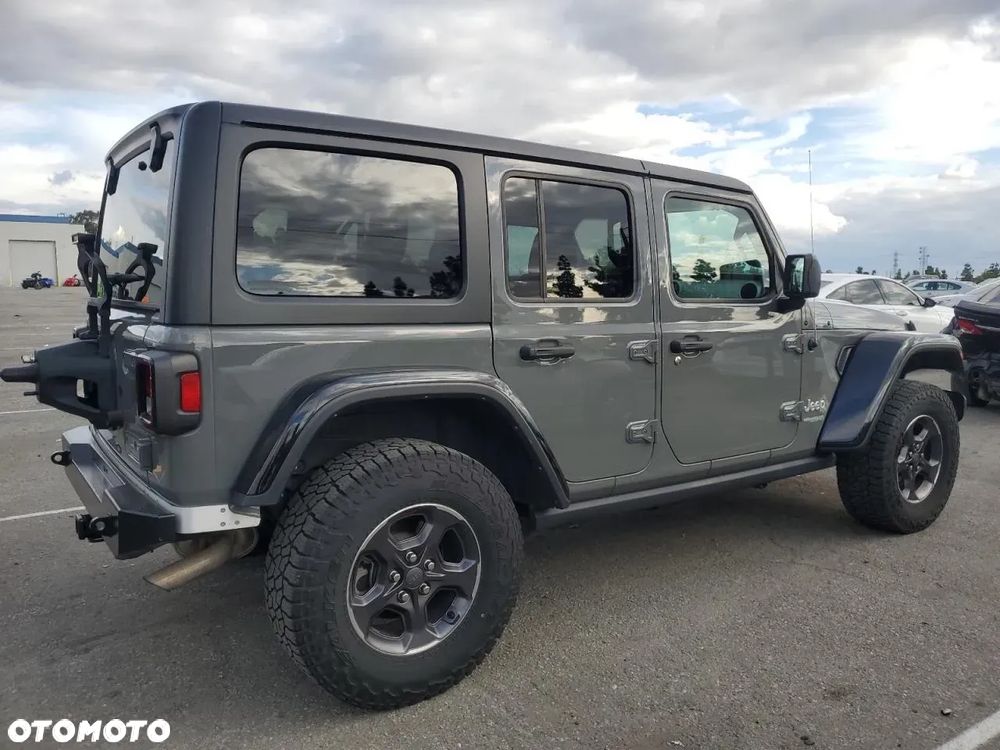 Jeep Wrangler - 4