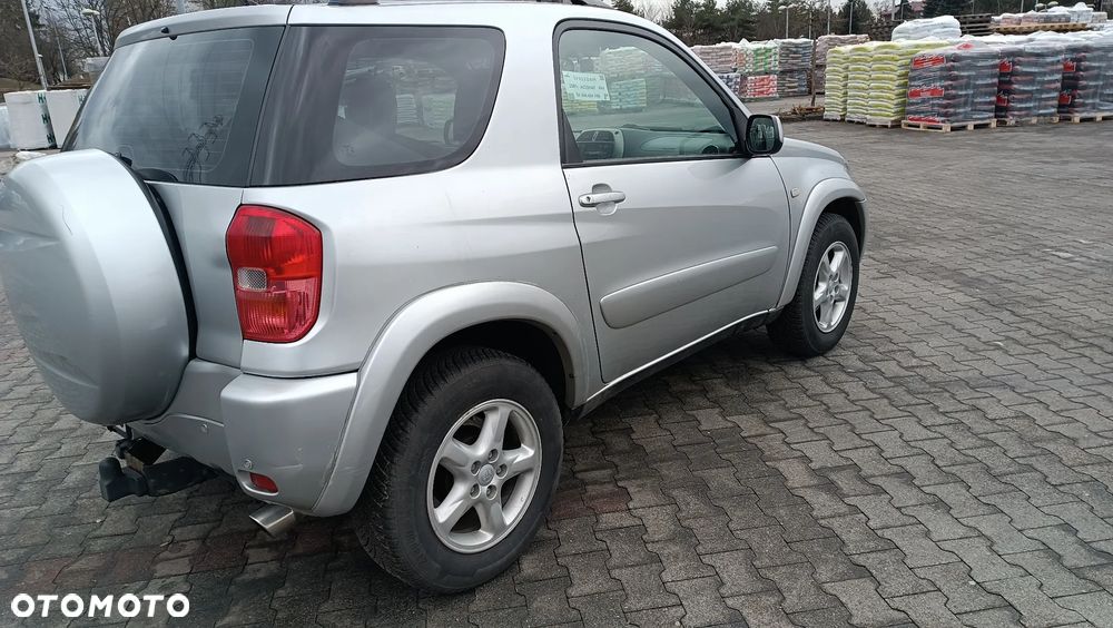 Toyota RAV4 - 11