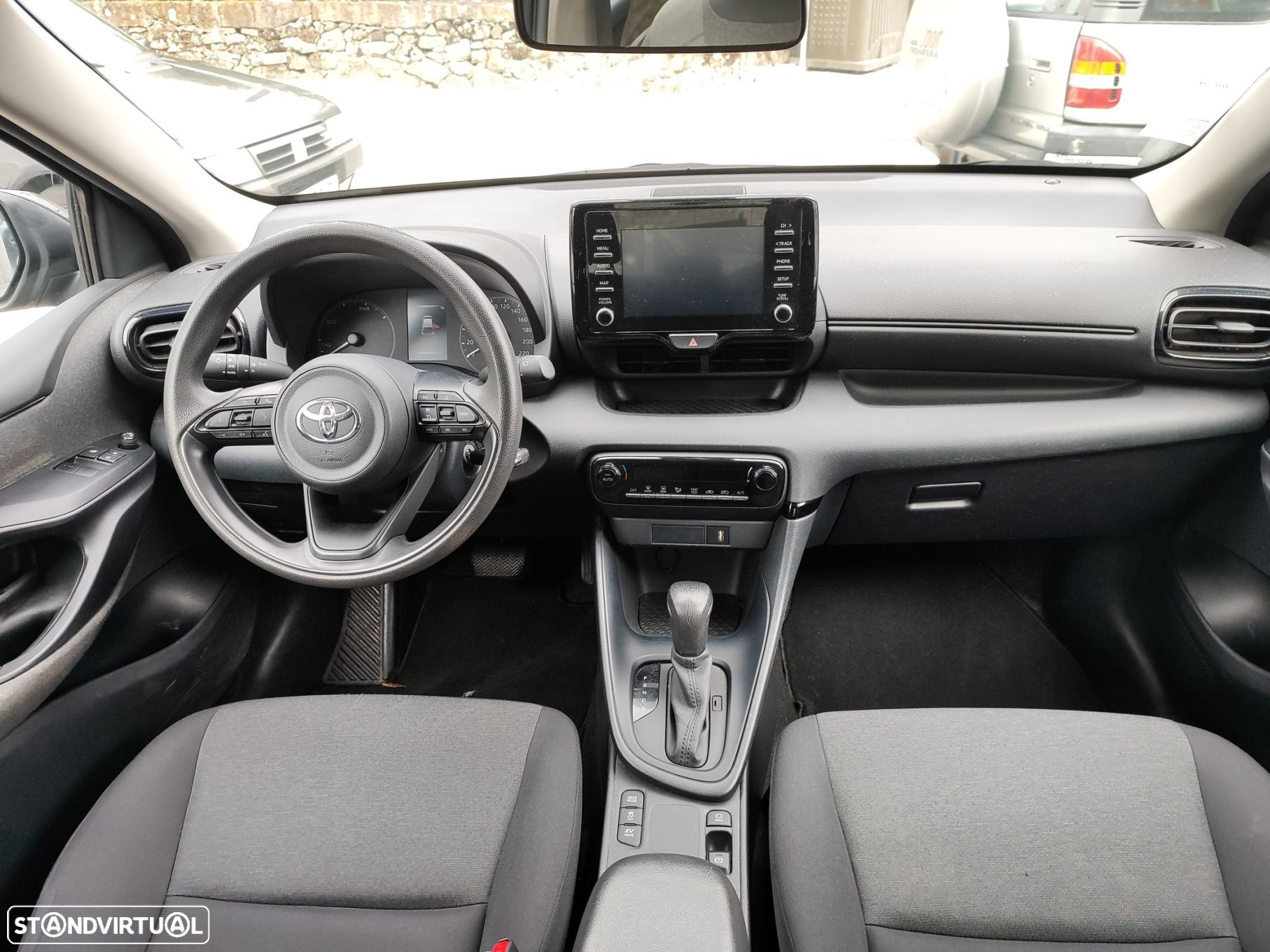 Toyota Yaris - 8