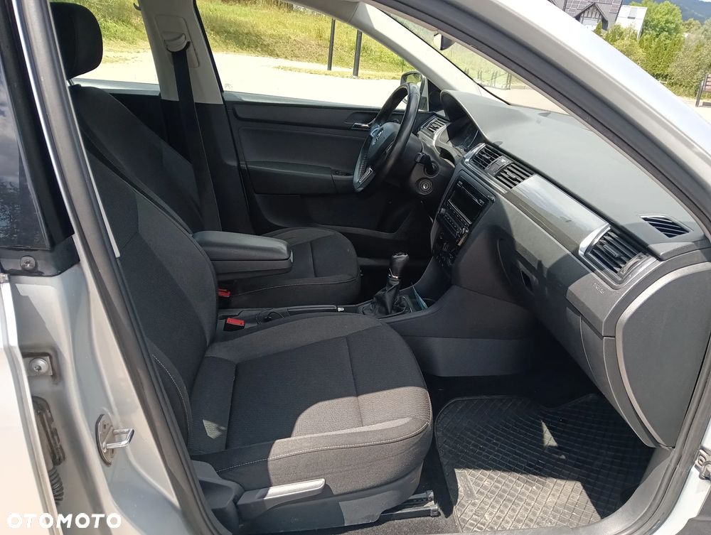 Skoda RAPID 1.2 TSI Ambition - 4
