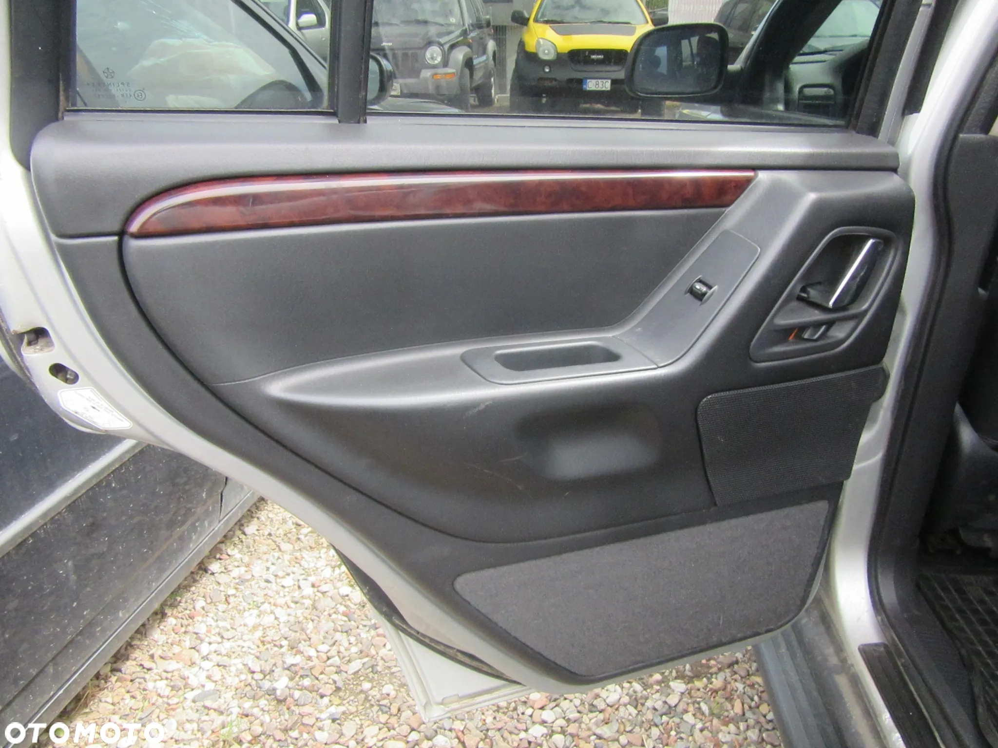 KANAPA FOTELE BOCZI SKÓRA Jeep Grand Cherokee WJ 2004 r. Wszystkie części - 8