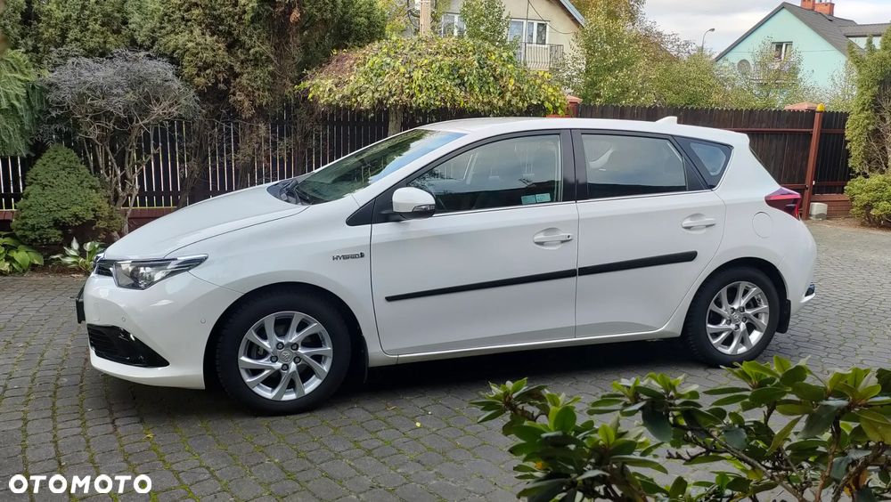 Toyota Auris Hybrid 135 Premium - 11
