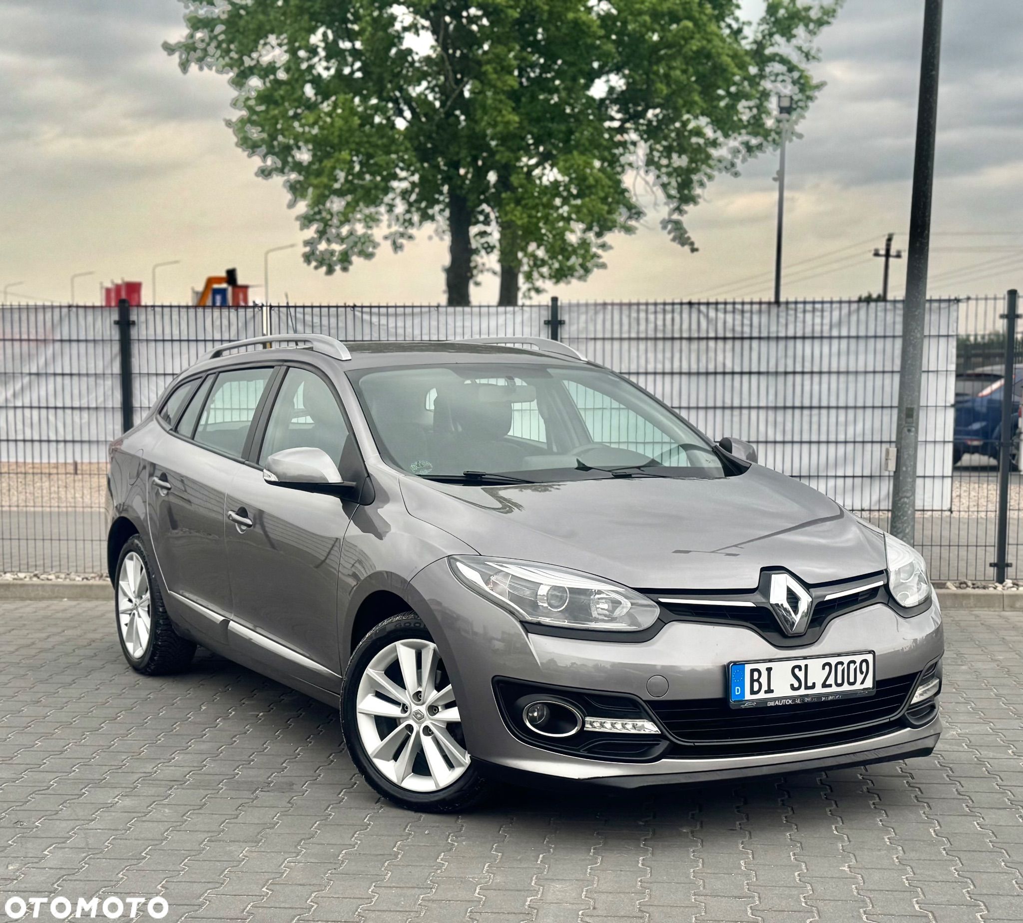 Renault Megane 1.5 dCi Bose Edition - 1