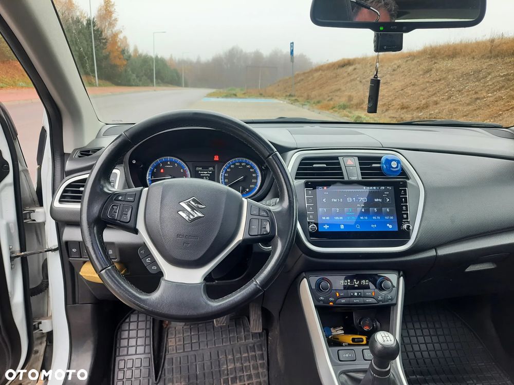 Suzuki SX4 S-Cross 1.6 Comfort - 12