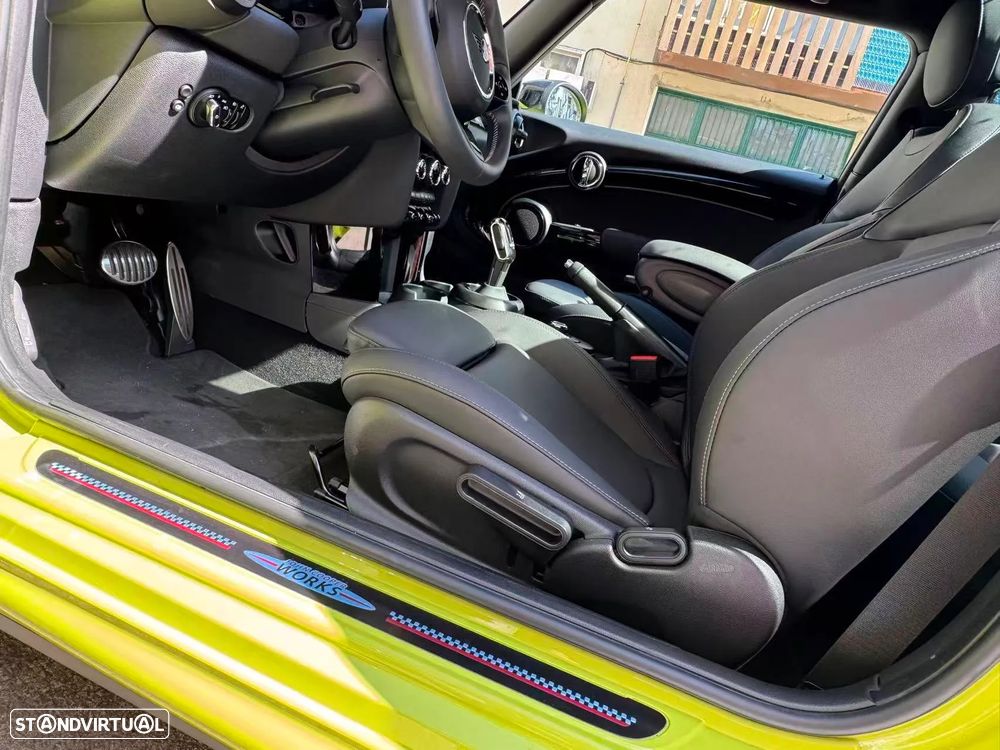 MINI 3 Portas Cooper Premium Extra JCW Auto - 8