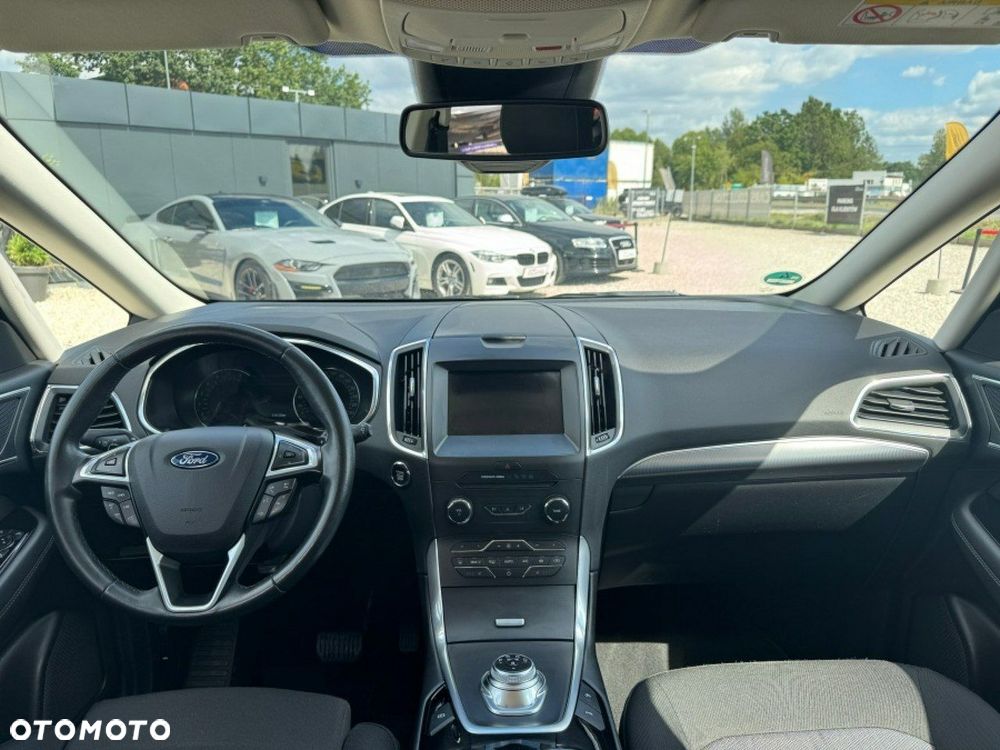 Ford S-Max - 12