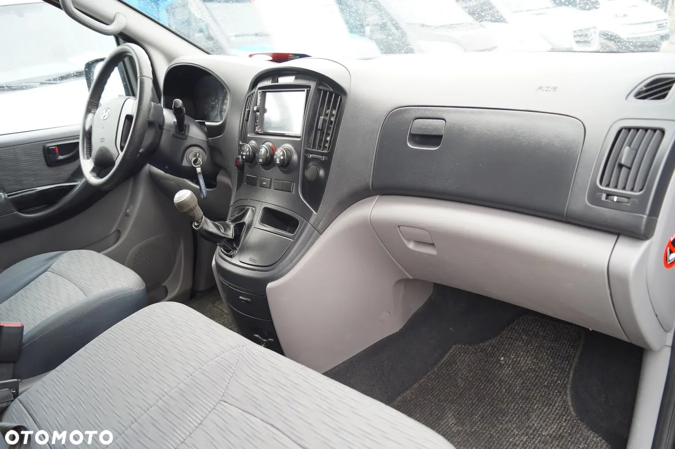Hyundai H1 - 27