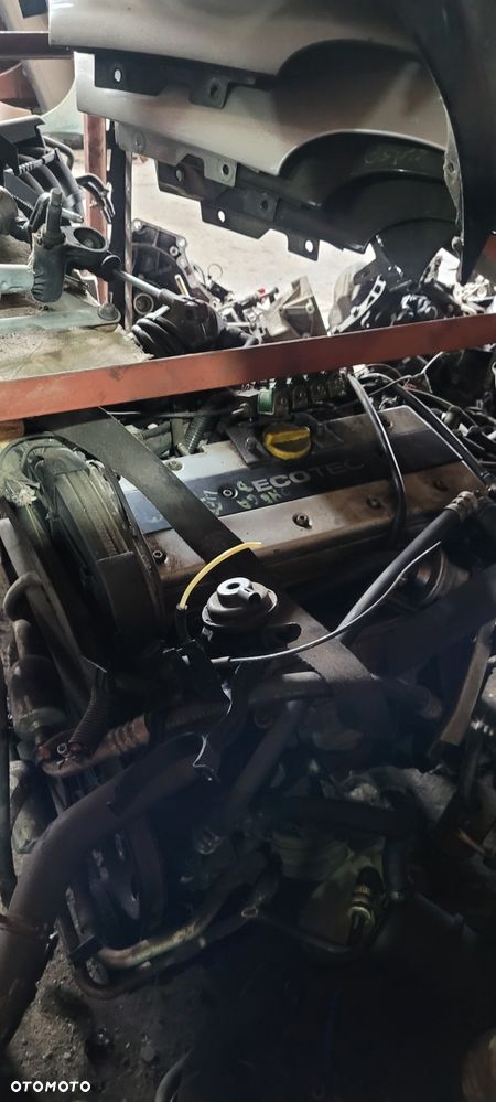 SILNIK SŁUPEK OPEL OMEGA LIFT 2,0 D KOD X20XEU