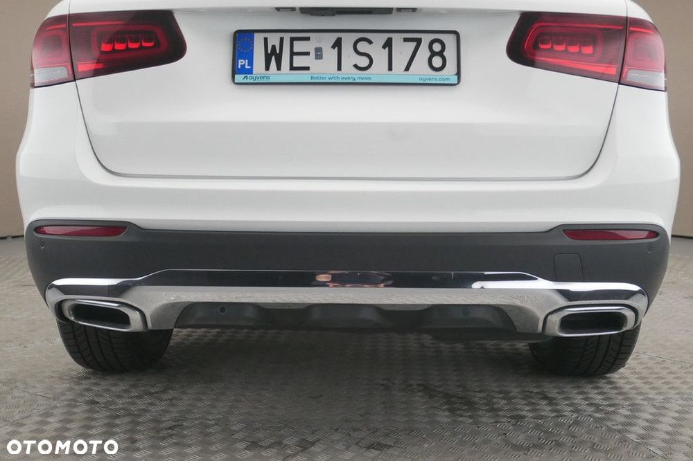 Mercedes-Benz GLC - 32