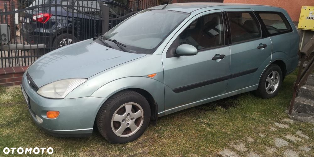 Ford Focus 1.6 Ambiente - 3