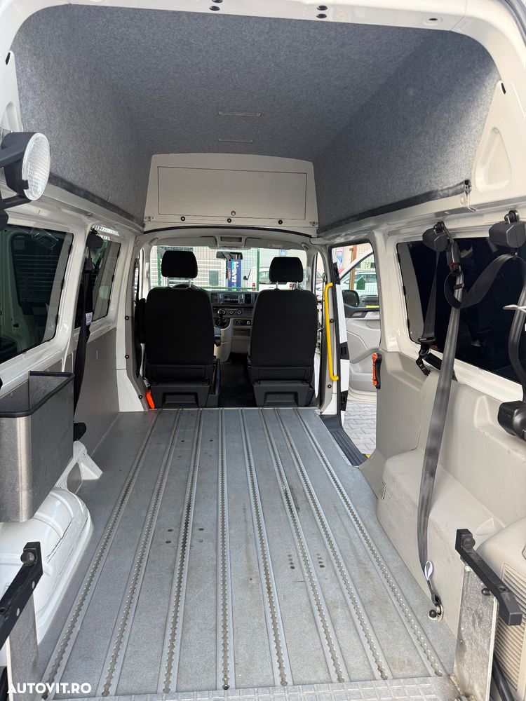 Volkswagen Multivan - 18