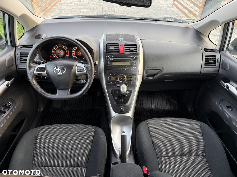 Toyota Auris 1.6 MultiMode Executive - 4