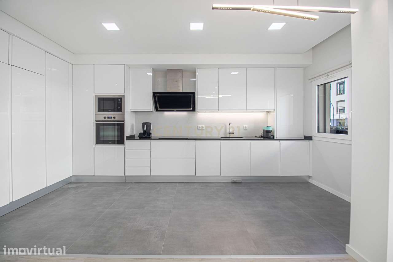 Apartamento T2 Atalaia c/ Estacionamento - Grande imagem: 5/32