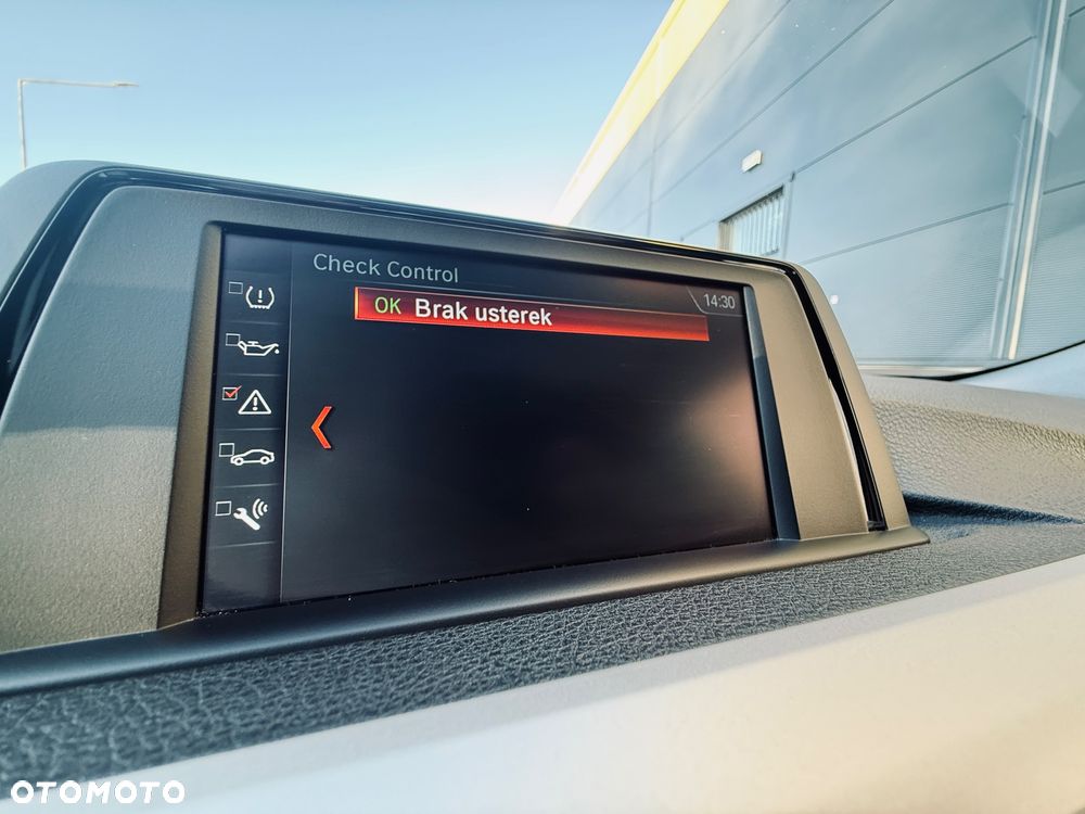 BMW Seria 3 318i - 19