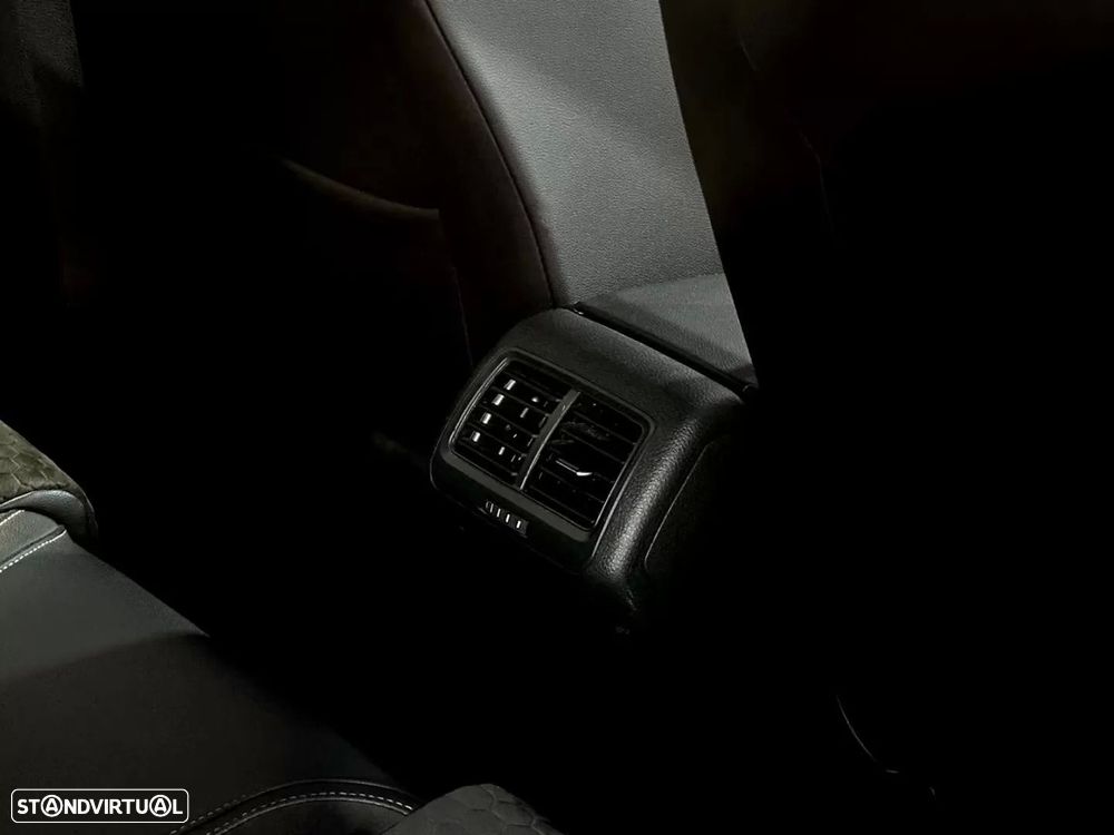 VW Golf Variant 2.0 TDi GTD DSG - 16