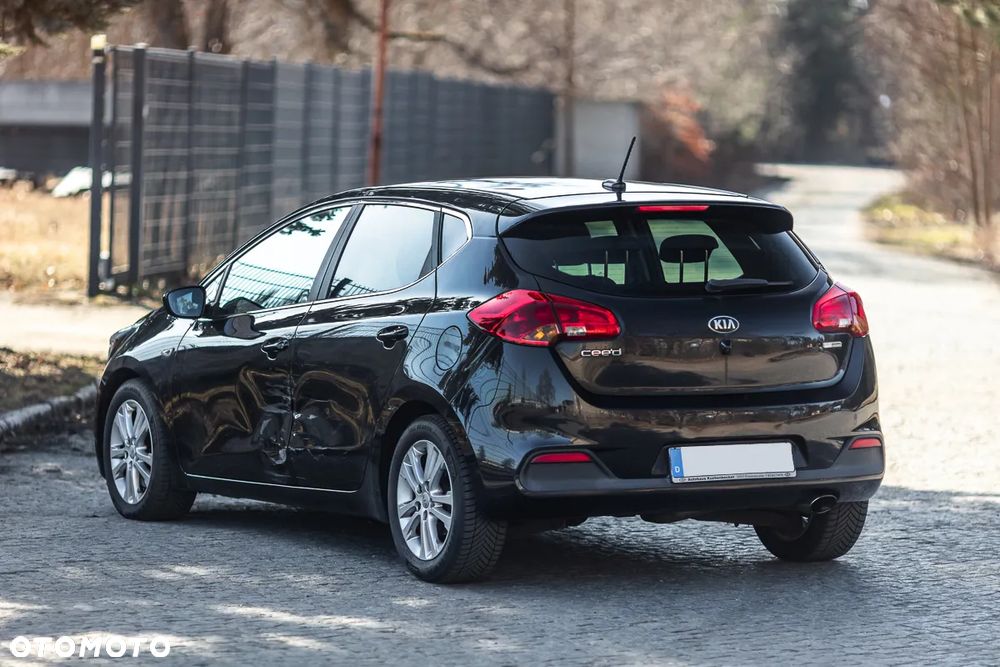 Kia Ceed 1.6 CRDi 128 97g Edition 7 - 14