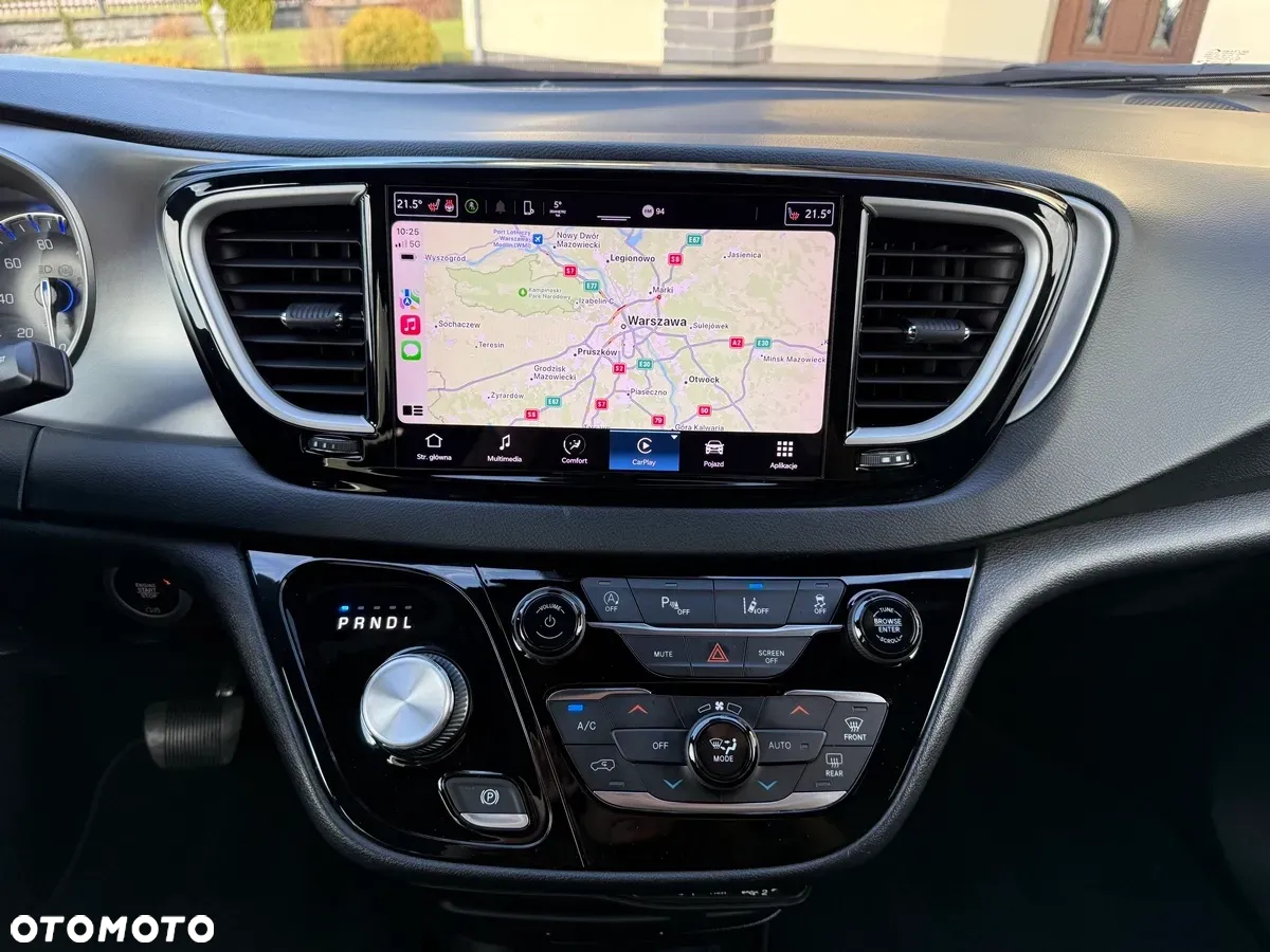 Chrysler Pacifica - 21